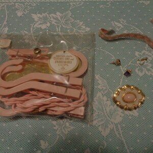 RETRO PAST PINK Clothes Hangers & Pretty PEACHY GOLDTONE PIN, AMYTH EARINGS LOT